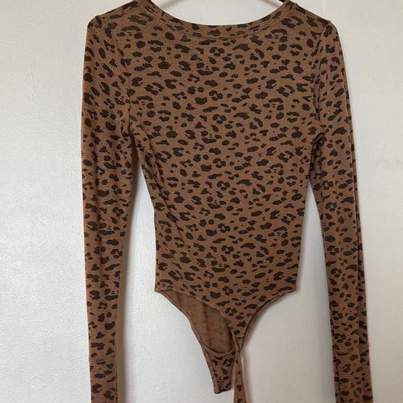 Abercrombie Leopard Print Long Sleeve Bodysuit - Picture 4 of 4